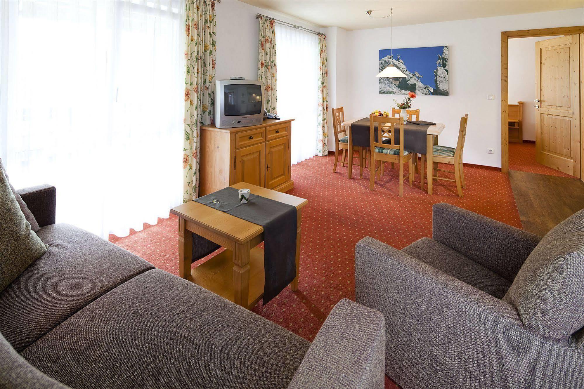 Oberstdorfer Ferienwelt Appartement Buitenkant foto