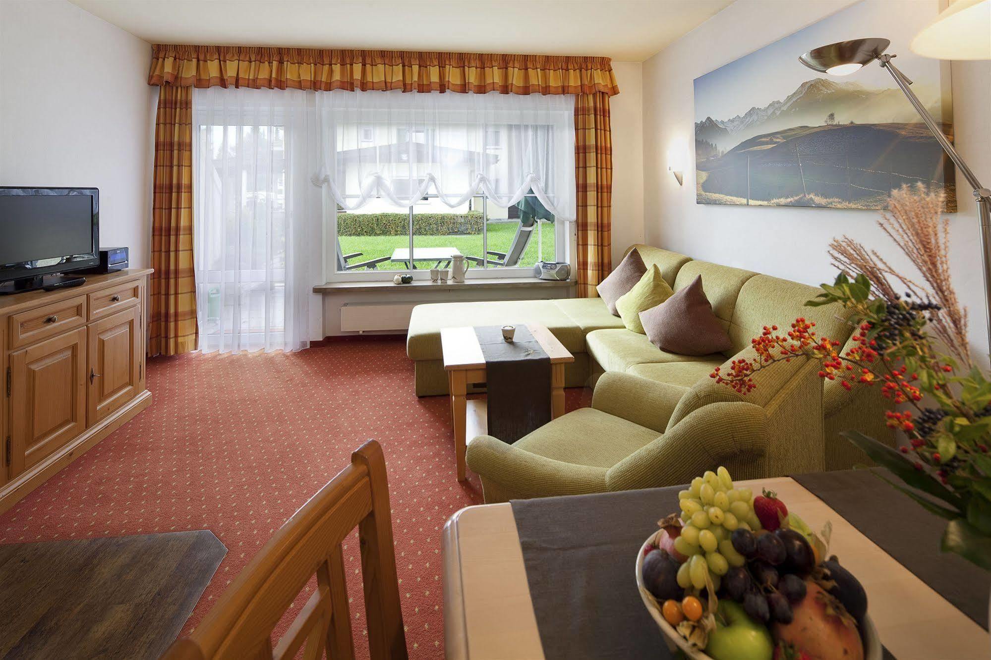 Oberstdorfer Ferienwelt Appartement Buitenkant foto
